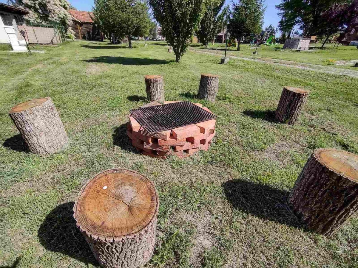 Brvnare Rodjak Sa Sela Lodge *